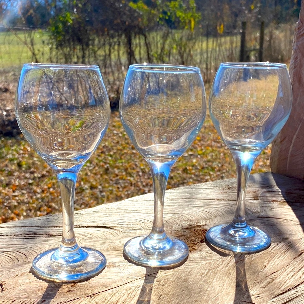 Vtg Clear Wine Glass Set